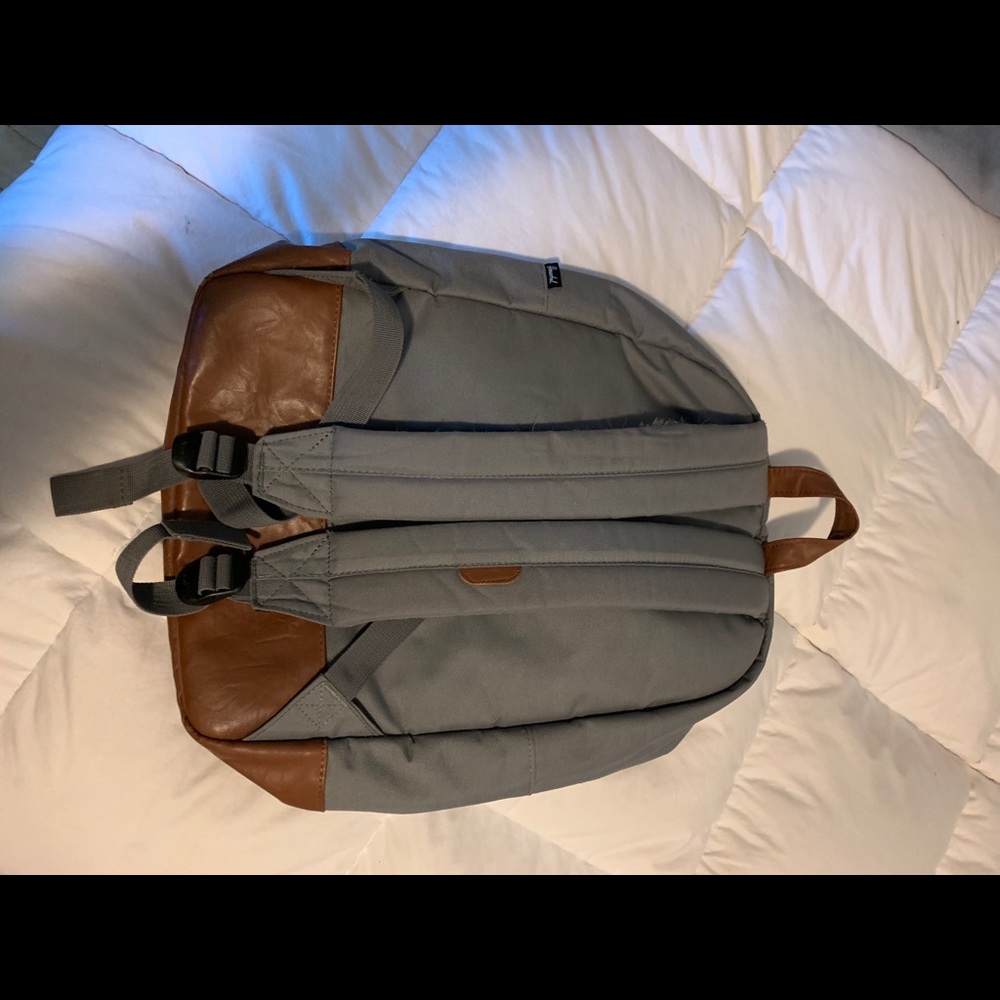 Backpack - Picture 2 of 4
